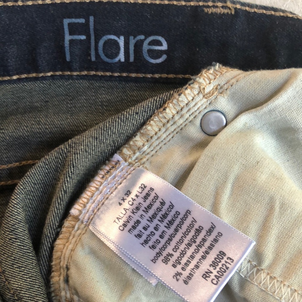 Calvin Klein Women's Flare Dark Blue Denim Washed Jeans Style WG41A50C Size 4X32 - Picture 7 of 13